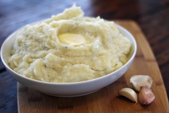 Roasted Garlic Mashed Potatoes - Artful Dishes